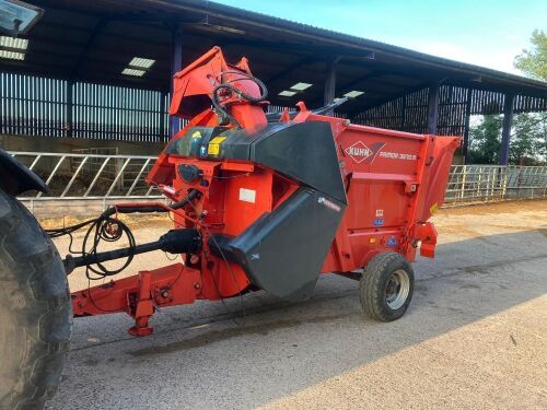 2015 KUHN PRIMOR 3570 STRAW CHOPPER