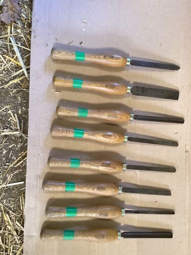 8 WOOD TURNING CHISELS