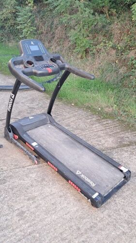 REEBOK ONE GT40S RUNNING MACHINE