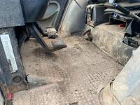 CASE INTERNATIONAL 895 4WD TRACTOR - 15