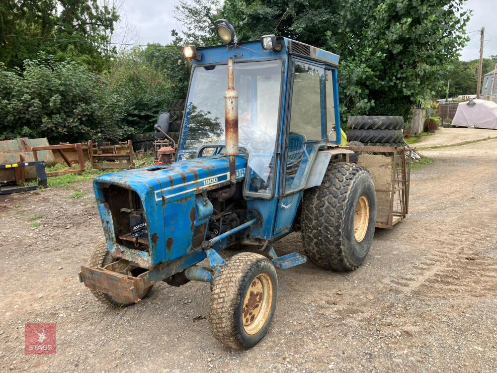1982 FORD 1900 4WD TRACTOR