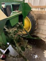 JOHN DEERE 2030 2WD TRACTOR (S/R) - 7