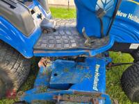 NEW HOLLAND TZ24D COMPACT TRACTOR - 8