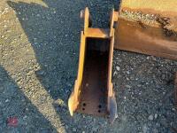 1974 JOHN DEERE 400A BACKHOE DIGGER - 82