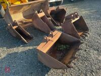 1974 JOHN DEERE 400A BACKHOE DIGGER - 83