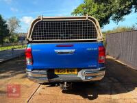 2019 TOYOTA HILUX INVINCIBLE 4WD TRUCK - 8