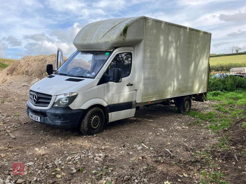 2015 MERCEDES LUTON VAN (40) (S/R)