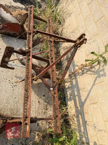 3 FURROW FERGUSON POTATO RIDGER