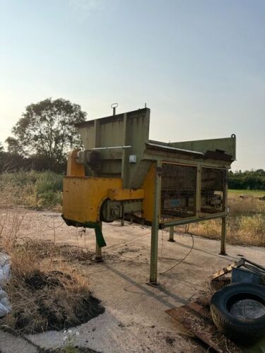 DOSING PEAT HOPPER