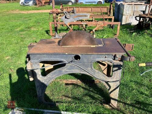 ELECTRIC SAW BENCH