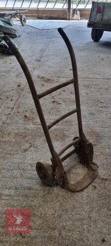 SACK BARROW