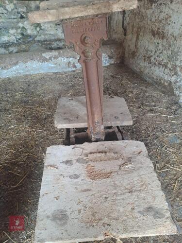 VINTAGE CAST WEIGH SCALES