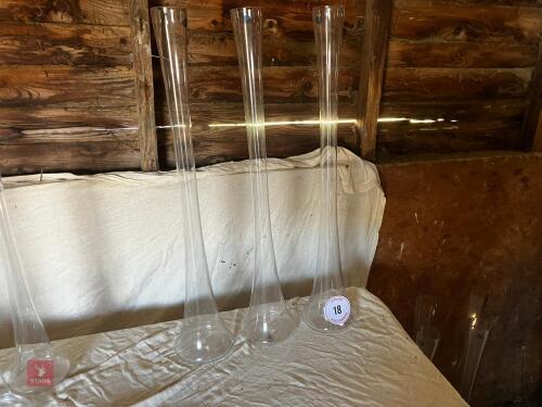 3 DECORATIVE FLOWER VASES (18)