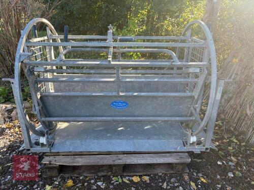 IAE SHEEP TURNOVER CRATE