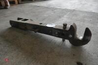 NH REVERSIBLE DRAWBAR + PICK UP HITCH - 7