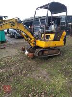 JCB 1.5 TON DIGGER C/W 3 BUCKETS