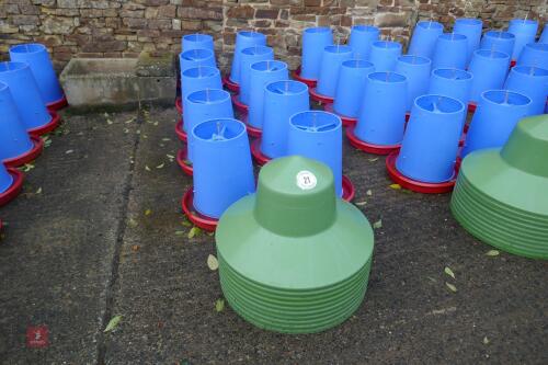10 MINOLA FEEDERS WITH RAIN HATS