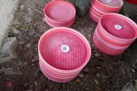 20 PLASTIC CHICKEN TRAYS - 3