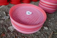 10 PLASTIC CHICKEN TRAYS - 2