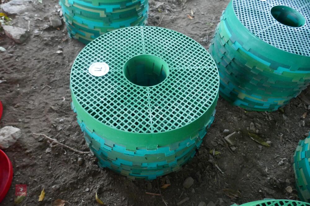 22 WATER DRINKER AND FEEDER DISCO'S