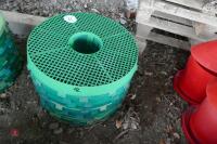 22 WATER DRINKER AND FEEDER DISCO'S - 3