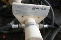 11 AUTOMATIC GAS CHANGE OVER VALUES - 3