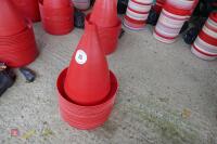 18 B85 WATER DRINKER WITH 16 NECKS - 4