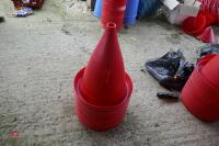 18 B85 WATER DRINKER WITH 16 NECKS - 5