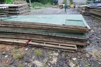 10 VARIOUS REARING SHED SIDES/ BRACKETS - 6