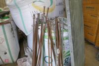 25 METAL 'H' STAKES - 2