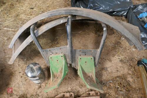 JD 6120 mudguards + filter