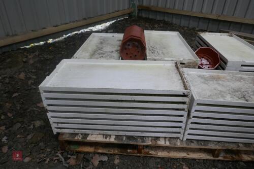 PALLET OF POT TRAYS