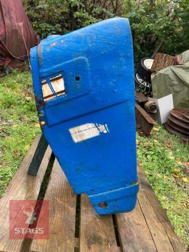 FORD 3000 NOSE CONE