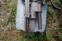 LARGE HEAVY DUTY BENCH VICE - 5
