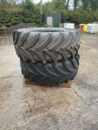 2 X 650/65 R38 TRACTOR TYRES