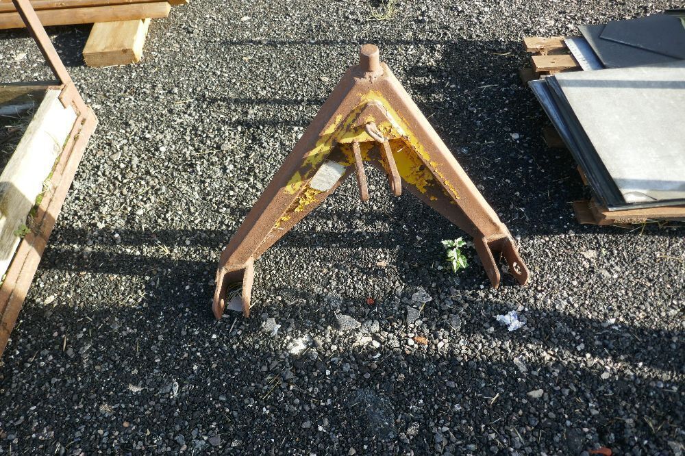 TRACTOR A FRAME