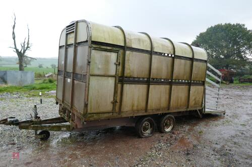2006 BATESON 12' LIVESTOCK TRAILER