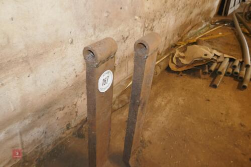 PAIR OF PALLET FORKS