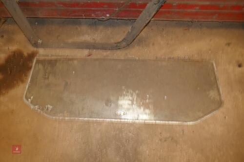 TRACTOR DOOR AND REAR WINDOW