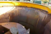 2011 LUCAS G STRAW & SILAGE MIXER WAGON - 7