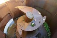 2011 LUCAS G STRAW & SILAGE MIXER WAGON - 9