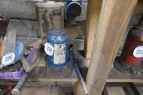20T BOTTLE JACK & HANDLE