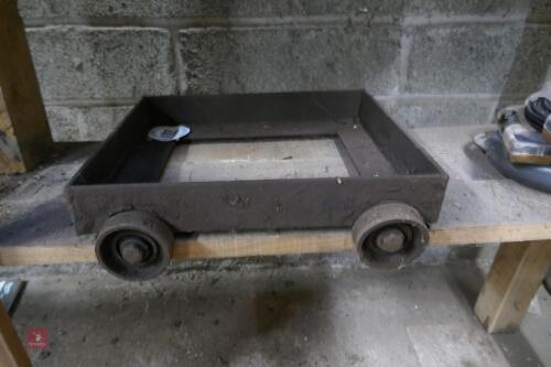 METAL TROLLEY