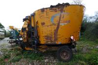 2011 LUCAS G STRAW & SILAGE MIXER WAGON - 11