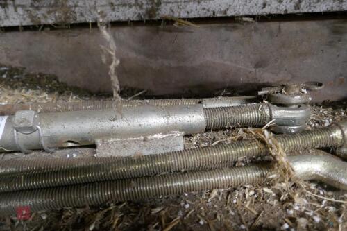 DUEL WHEEL HOOKS & TOP LINK