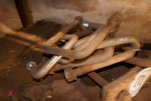 QTY OF GATE LATCHING CLAMPS