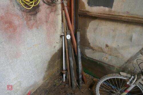 QTY OF METAL WORK
