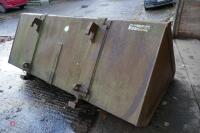 8' HEAVY DUTY HANDLER BUCKET - 5