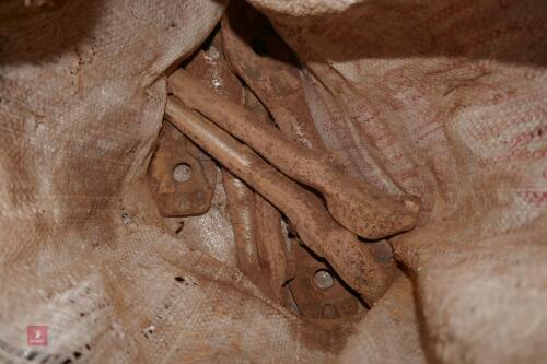 BAG OF 10 VARIOUS MACHINERY SPARES