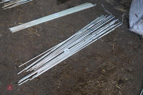 19 FIBRE GLASS ELECTRIC FENCING POSTS
